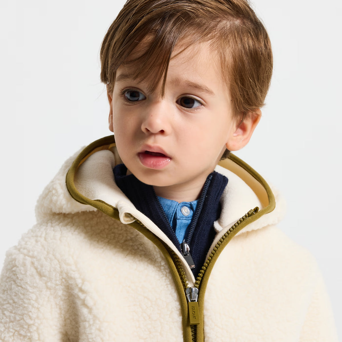 Βρεφικό μπουφάν Jacadi με φερμουάρ από sherpa fleece - απαλό λευκό